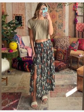 Women's Natural Life Floral Maxi Skirt With Slit Size Small